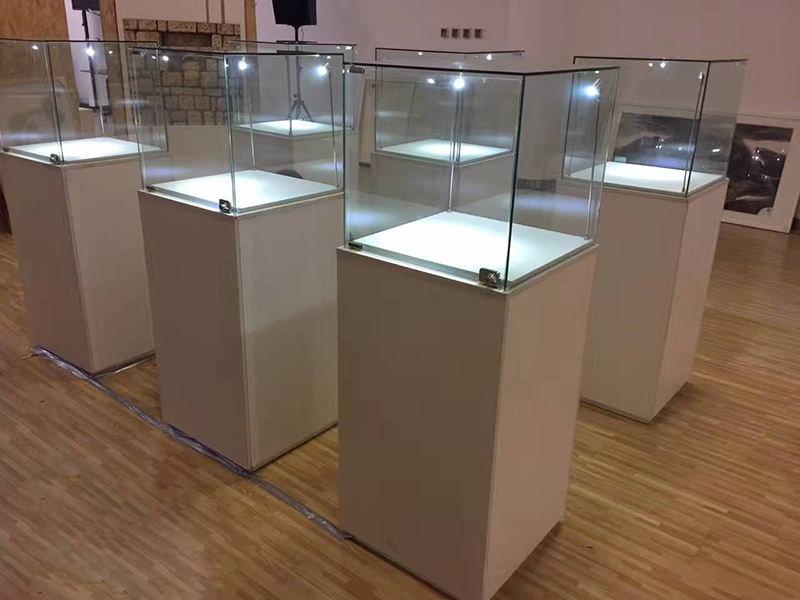 武汉珠宝展柜租赁_产品展示柜出租公司